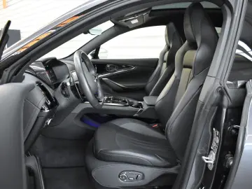 ASTON MARTIN DBX707 4.0 V8 Totwinkel 1.Hand 360  Nur…