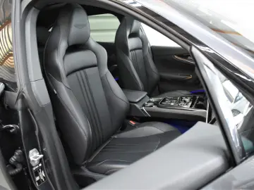 ASTON MARTIN DBX707 4.0 V8 Totwinkel 1.Hand 360  Nur…