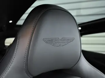 ASTON MARTIN DBX707 4.0 V8 Totwinkel 1.Hand 360  Nur…
