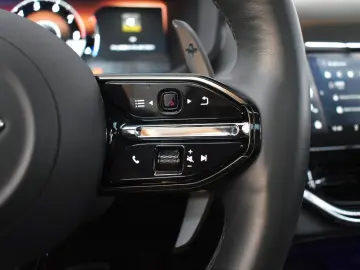 ASTON MARTIN DBX707 4.0 V8 Totwinkel 1.Hand 360  Nur…