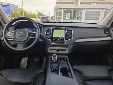 Volvo XC90 T8 AWD Ultra Dark Recharge Air Suspension