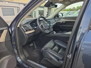 Volvo XC90 T8 AWD Ultra Dark Recharge Air Suspension