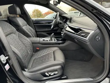 BMW 745 7 745 L e xDrive Individual