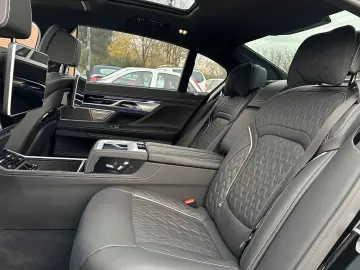 BMW 745 7 745 L e xDrive Individual