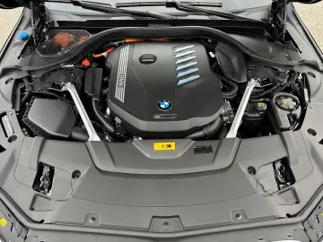 BMW 745 7 745 L e xDrive Individual