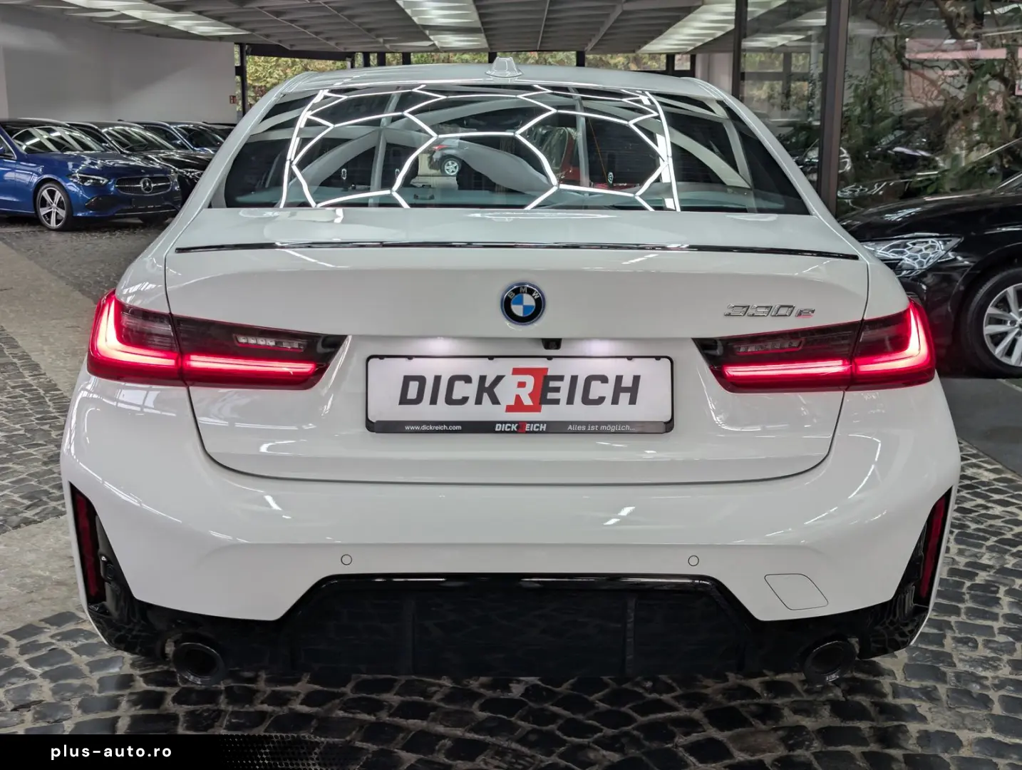 BMW 330 e Limo M Sport Shadow AHK AMBI APP KAM PANO