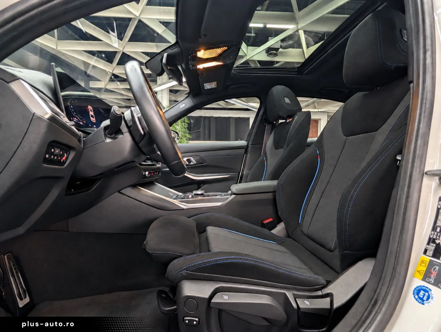 BMW 330 e Limo M Sport Shadow AHK AMBI APP KAM PANO