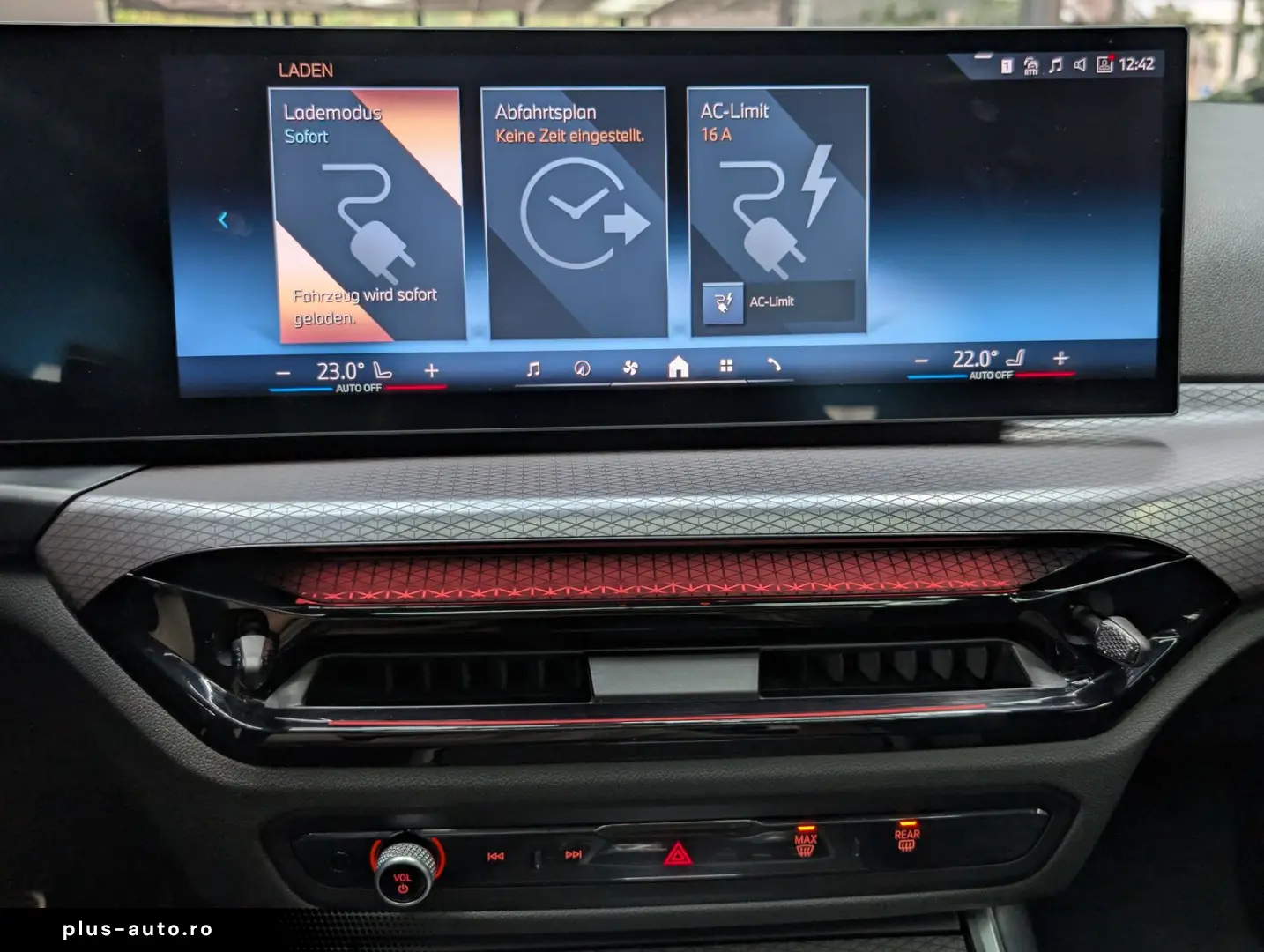 BMW 330 e Limo M Sport Shadow AHK AMBI APP KAM PANO