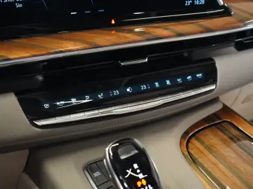 Cadillac Escalade ESV Sport Platinum