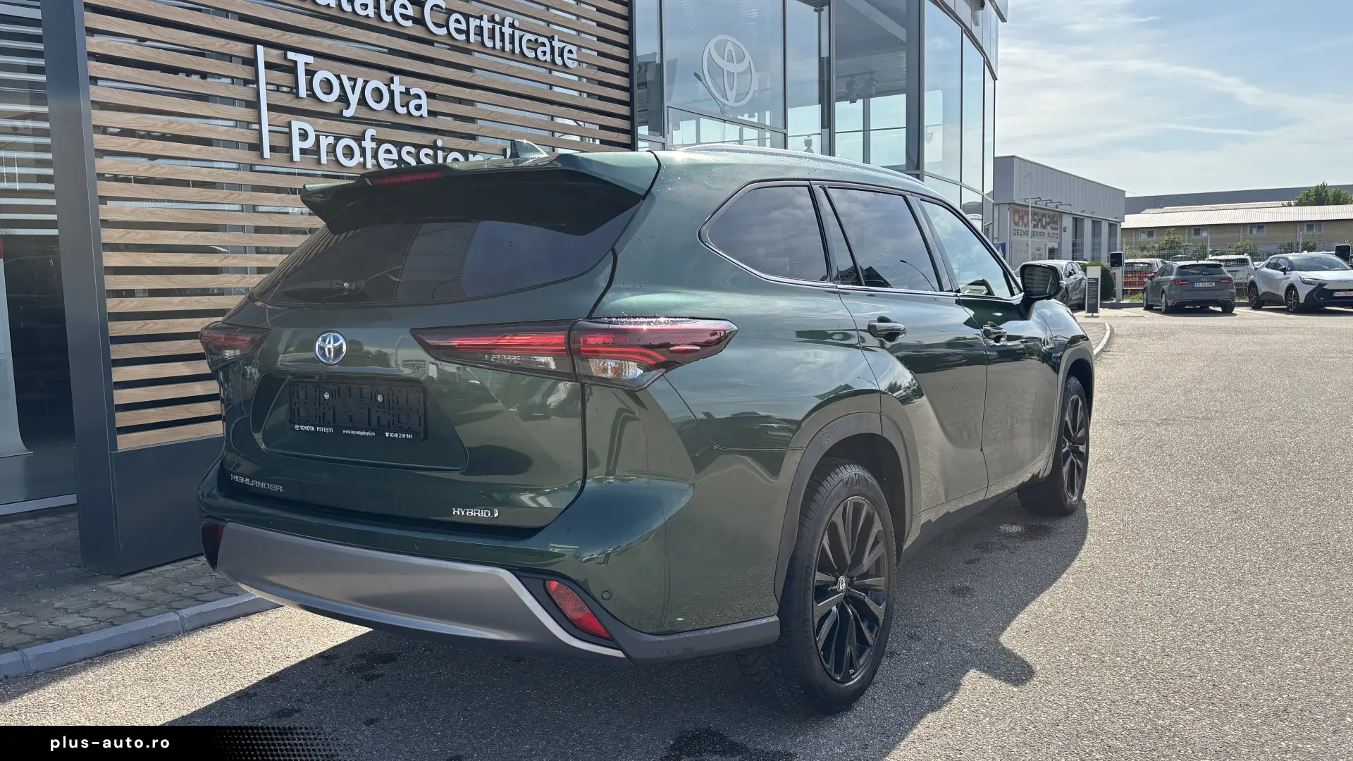 Toyota Highlander 2.5 L Dynamic Force 248CP Luxury Metallic