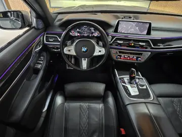 BMW 745 e  M-SPORT  Bowers & Wilkins