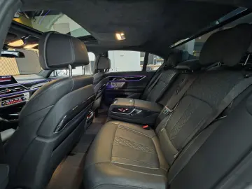 BMW 745 e  M-SPORT  Bowers & Wilkins