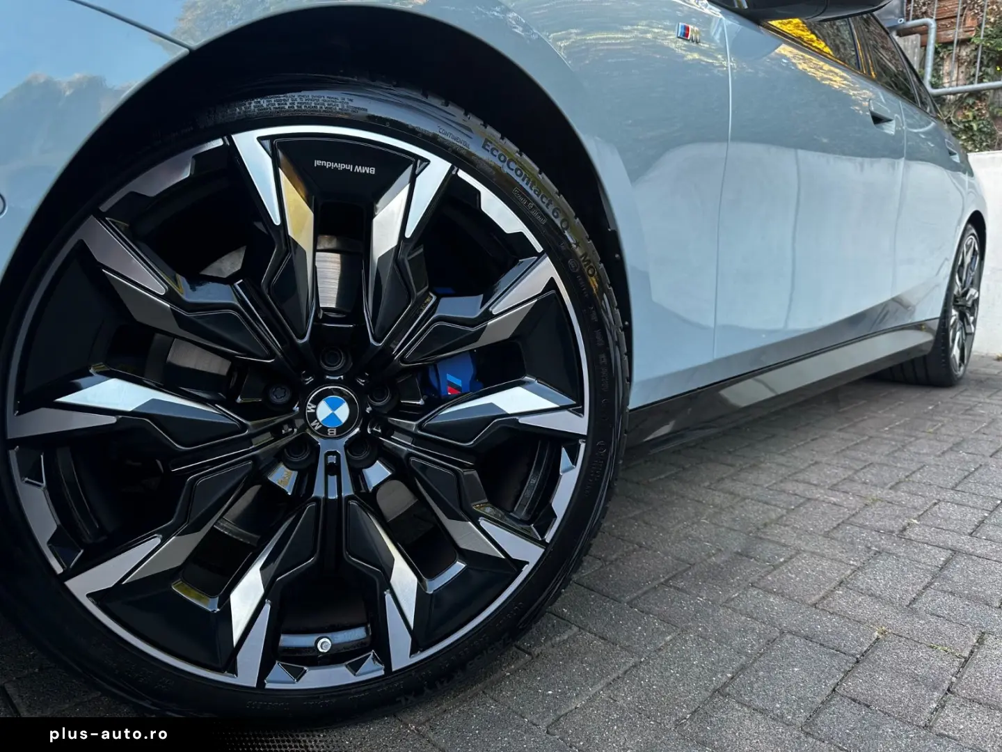 BMW 520d M Sport Pro PANO Sitzklima StandHz H&K 360