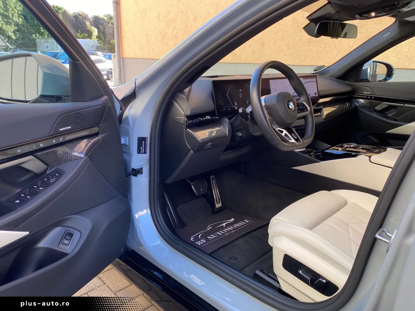 BMW 520d M Sport Pro PANO Sitzklima StandHz H&K 360