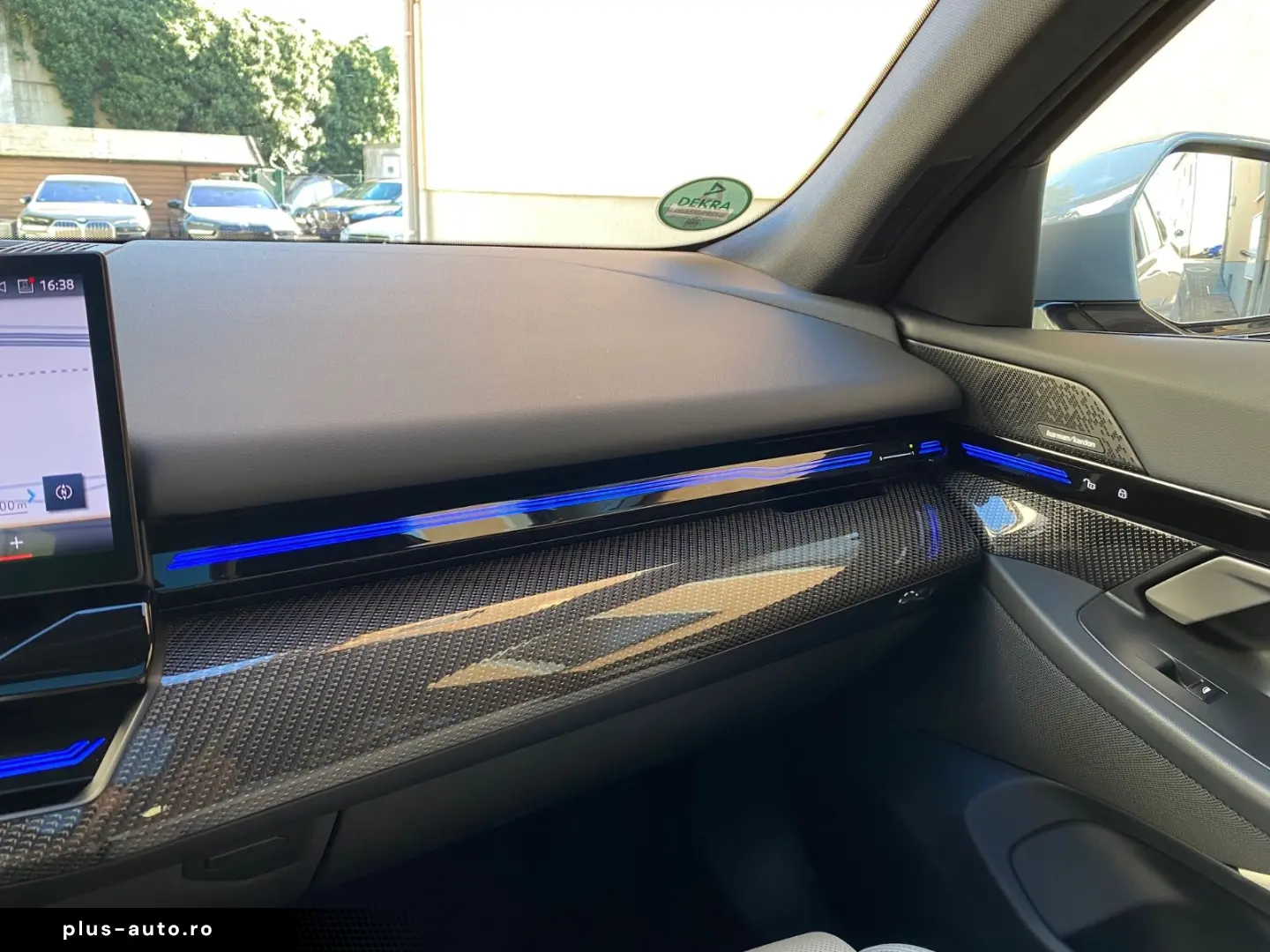 BMW 520d M Sport Pro PANO Sitzklima StandHz H&K 360