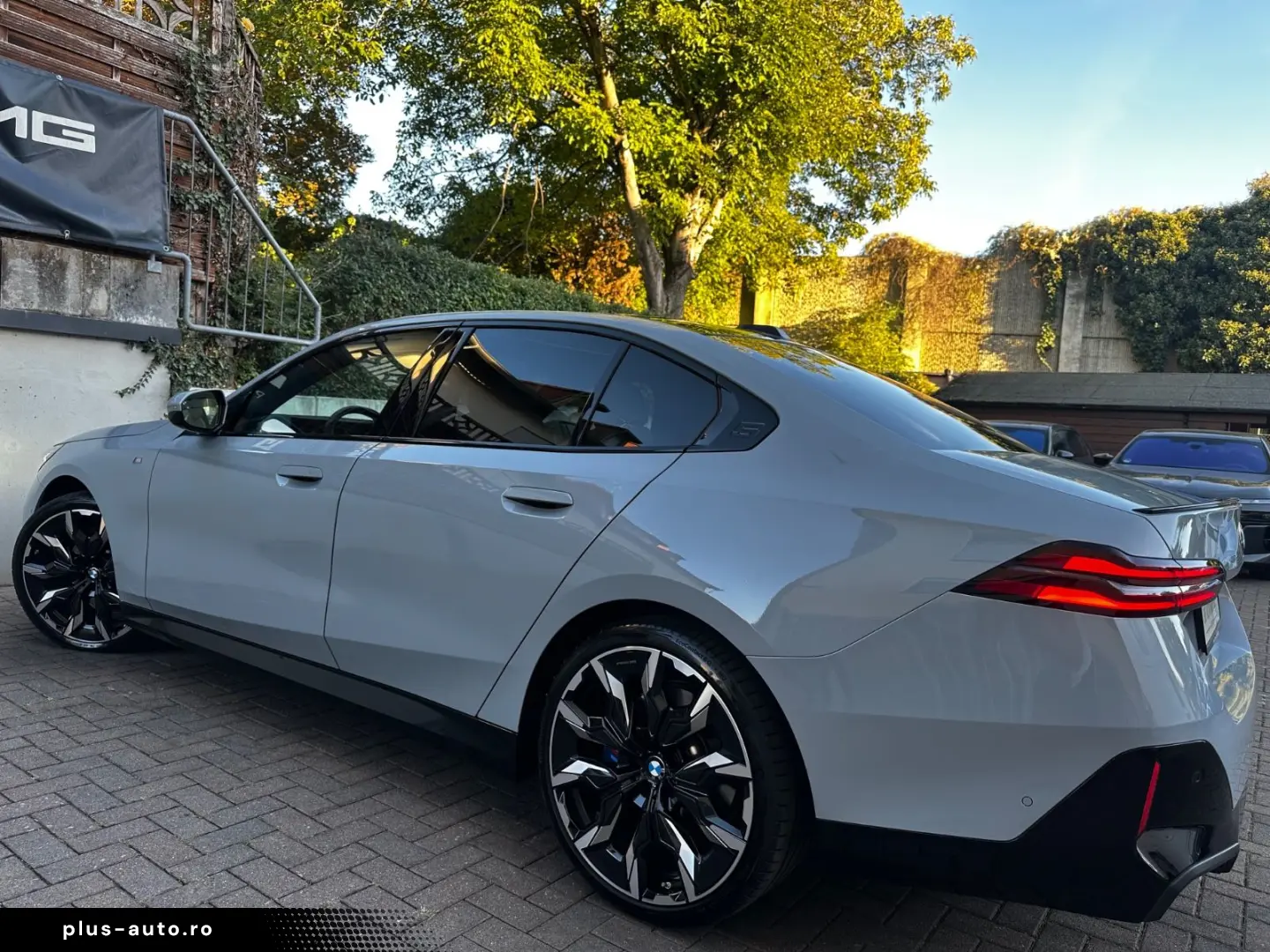 BMW 520d M Sport Pro PANO Sitzklima StandHz H&K 360