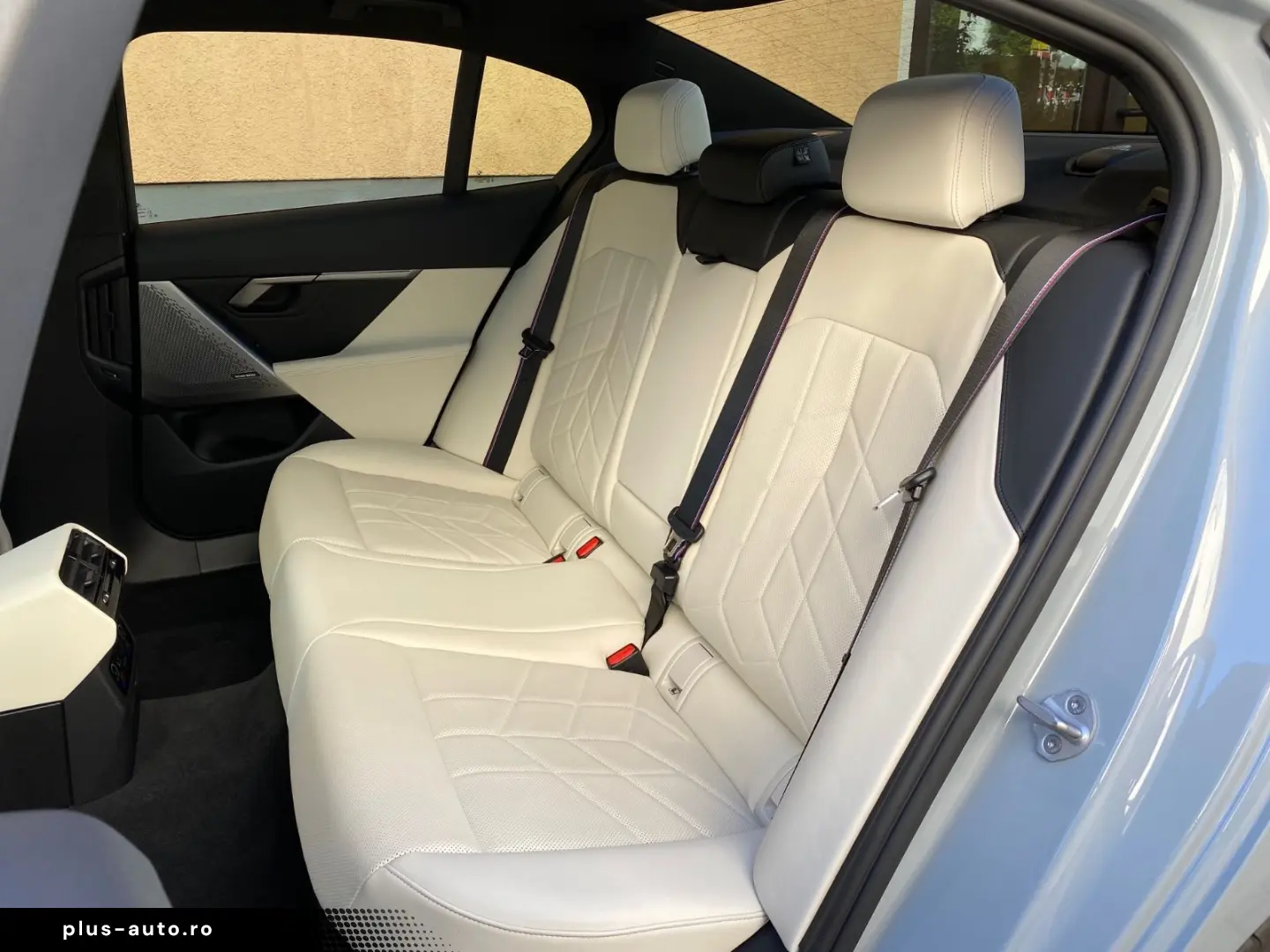 BMW 520d M Sport Pro PANO Sitzklima StandHz H&K 360