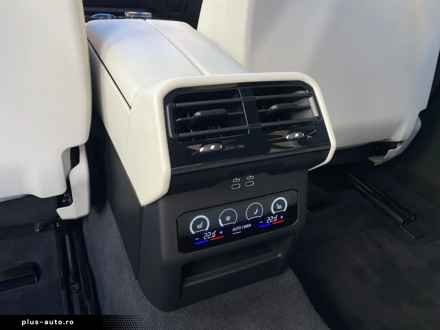 BMW 520d M Sport Pro PANO Sitzklima StandHz H&K 360