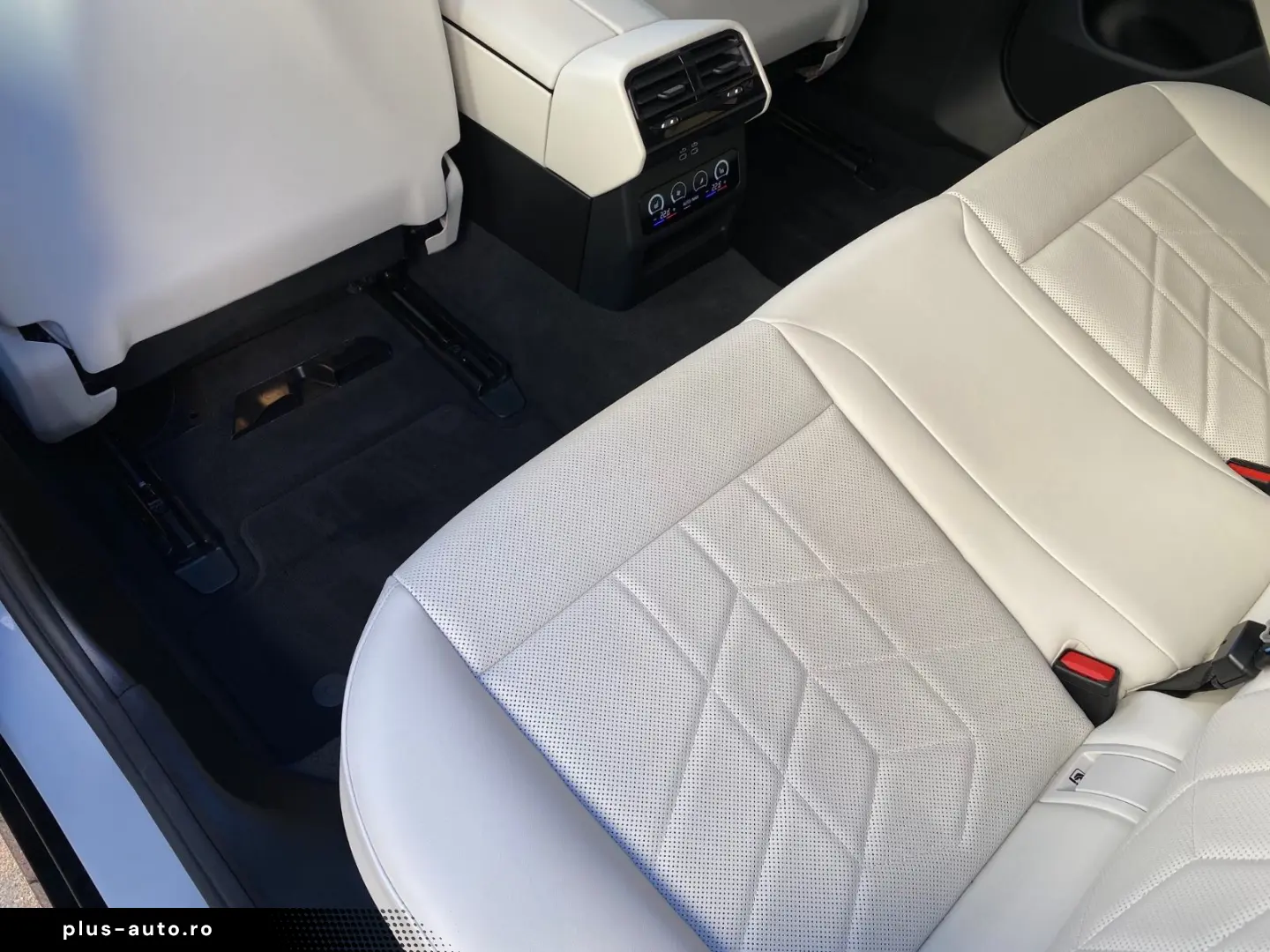 BMW 520d M Sport Pro PANO Sitzklima StandHz H&K 360