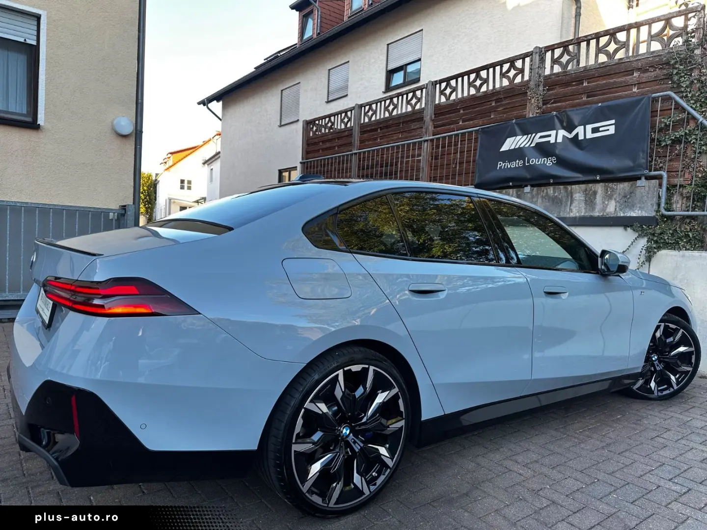 BMW 520d M Sport Pro PANO Sitzklima StandHz H&K 360
