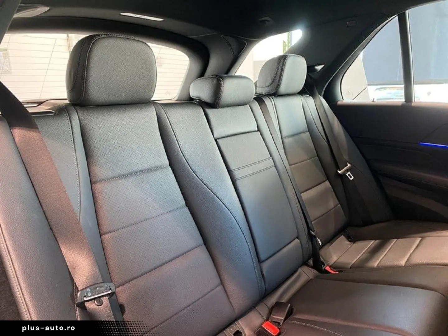 MERCEDES-BENZ GLE 300d 4Matic MBUX Airmatic LED AHK DTR 360