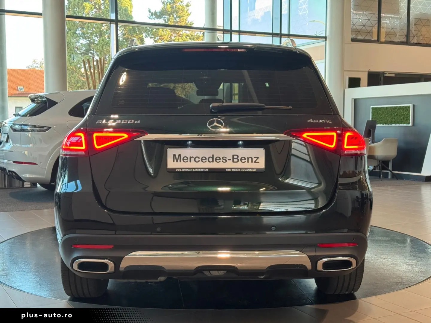 MERCEDES-BENZ GLE 300d 4Matic MBUX Airmatic LED AHK DTR 360