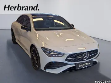 MERCEDES-BENZ CLA 200 AMG