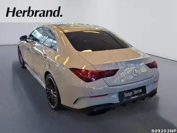 MERCEDES-BENZ CLA 200 AMG