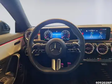 MERCEDES-BENZ CLA 200 AMG
