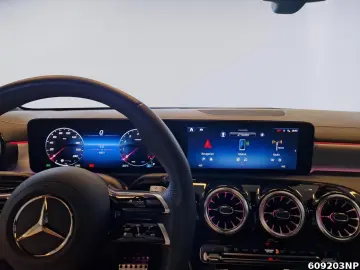 MERCEDES-BENZ CLA 200 AMG