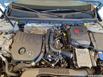 MERCEDES-BENZ CLA 200 AMG