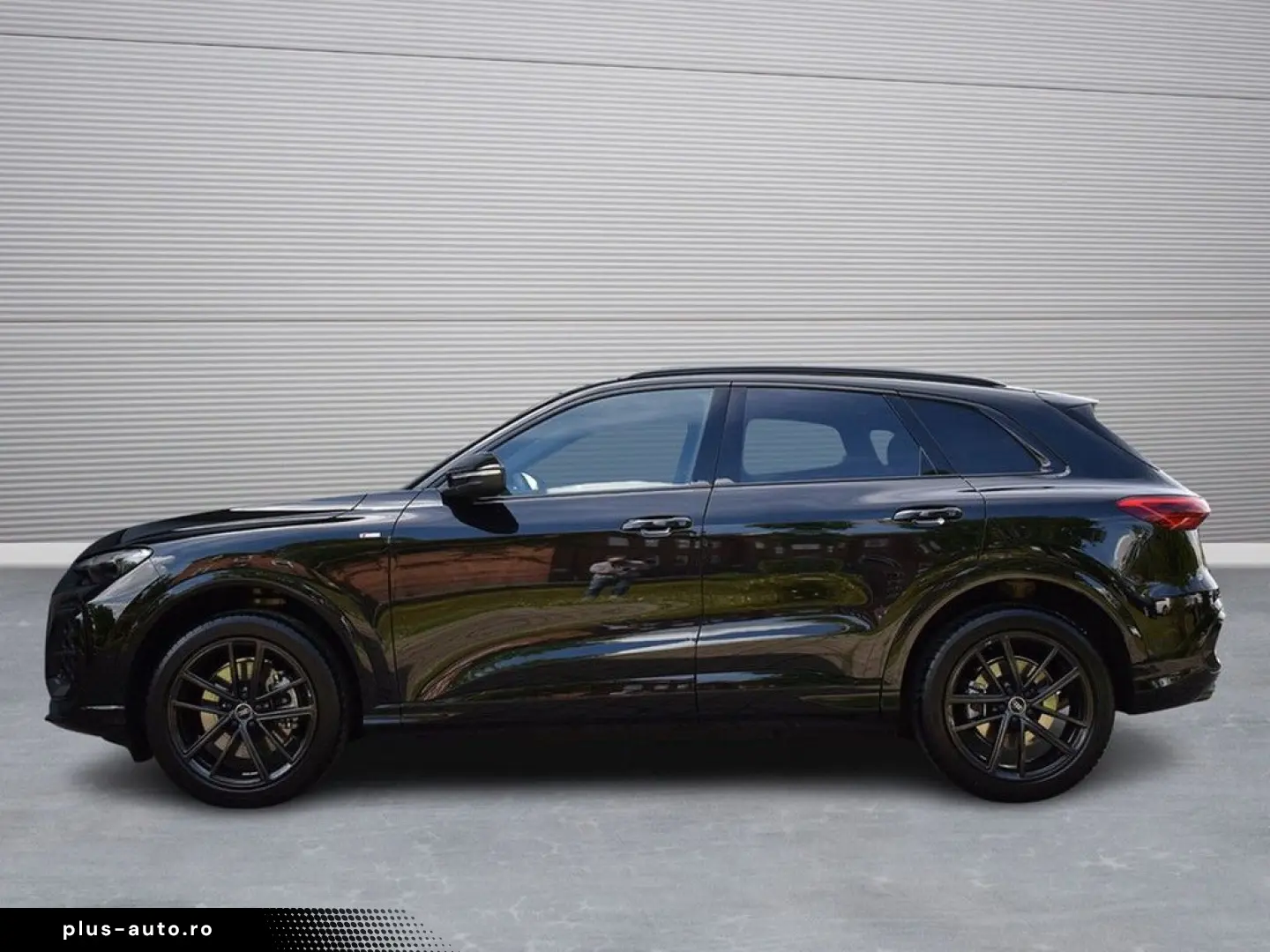 AUDI Q5 în leasing operațional MOOV