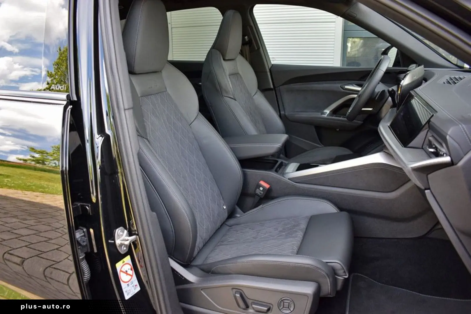 AUDI Q5 în leasing operațional MOOV