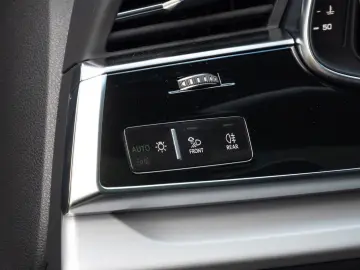 AUDI Q7 50 TDI SLINE.MATRIX.LUFTFE.PANO.360 .HUD.AHK