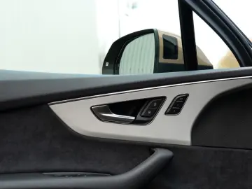 AUDI Q7 50 TDI SLINE.MATRIX.LUFTFE.PANO.360 .HUD.AHK