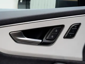AUDI Q7 50 TDI SLINE.MATRIX.LUFTFE.PANO.360 .HUD.AHK