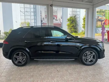 MERCEDES-BENZ GLE 350 de 4M AMG Line Pano-Dach Airma…