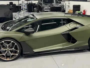 LAMBORGHINI Revuelto Verde Turbine Carbon Full  XPEL Full