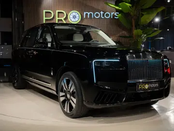 ROLLS ROYCE Cullinan EXTRA LEATHER 360 CAMERA STARLIGHT
