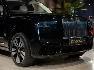 ROLLS ROYCE Cullinan EXTRA LEATHER 360 CAMERA STARLIGHT