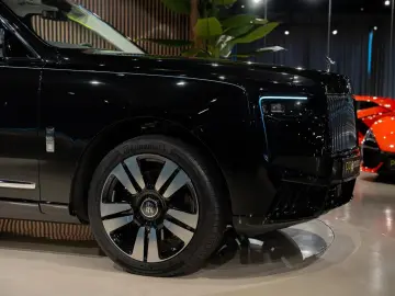 ROLLS ROYCE Cullinan EXTRA LEATHER 360 CAMERA STARLIGHT