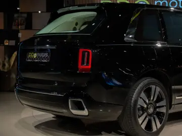 ROLLS ROYCE Cullinan EXTRA LEATHER 360 CAMERA STARLIGHT