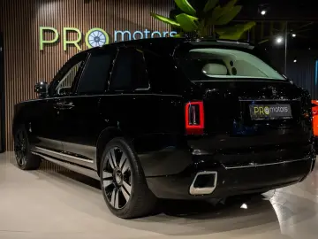 ROLLS ROYCE Cullinan EXTRA LEATHER 360 CAMERA STARLIGHT