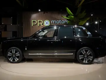 ROLLS ROYCE Cullinan EXTRA LEATHER 360 CAMERA STARLIGHT