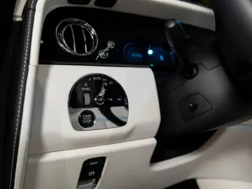 ROLLS ROYCE Cullinan EXTRA LEATHER 360 CAMERA STARLIGHT