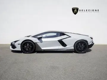 LAMBORGHINI Revuelto V12   MY25   CARBON   PASSENGER-DISPLAY