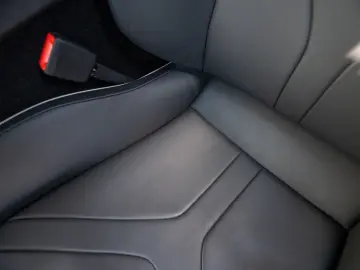 LAMBORGHINI Revuelto V12   MY25   CARBON   PASSENGER-DISPLAY
