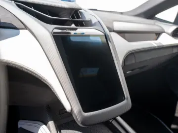 LAMBORGHINI Revuelto V12   MY25   CARBON   PASSENGER-DISPLAY