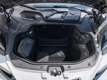 LAMBORGHINI Revuelto V12   MY25   CARBON   PASSENGER-DISPLAY