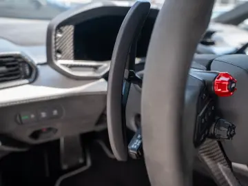 LAMBORGHINI Revuelto V12   MY25   CARBON   PASSENGER-DISPLAY